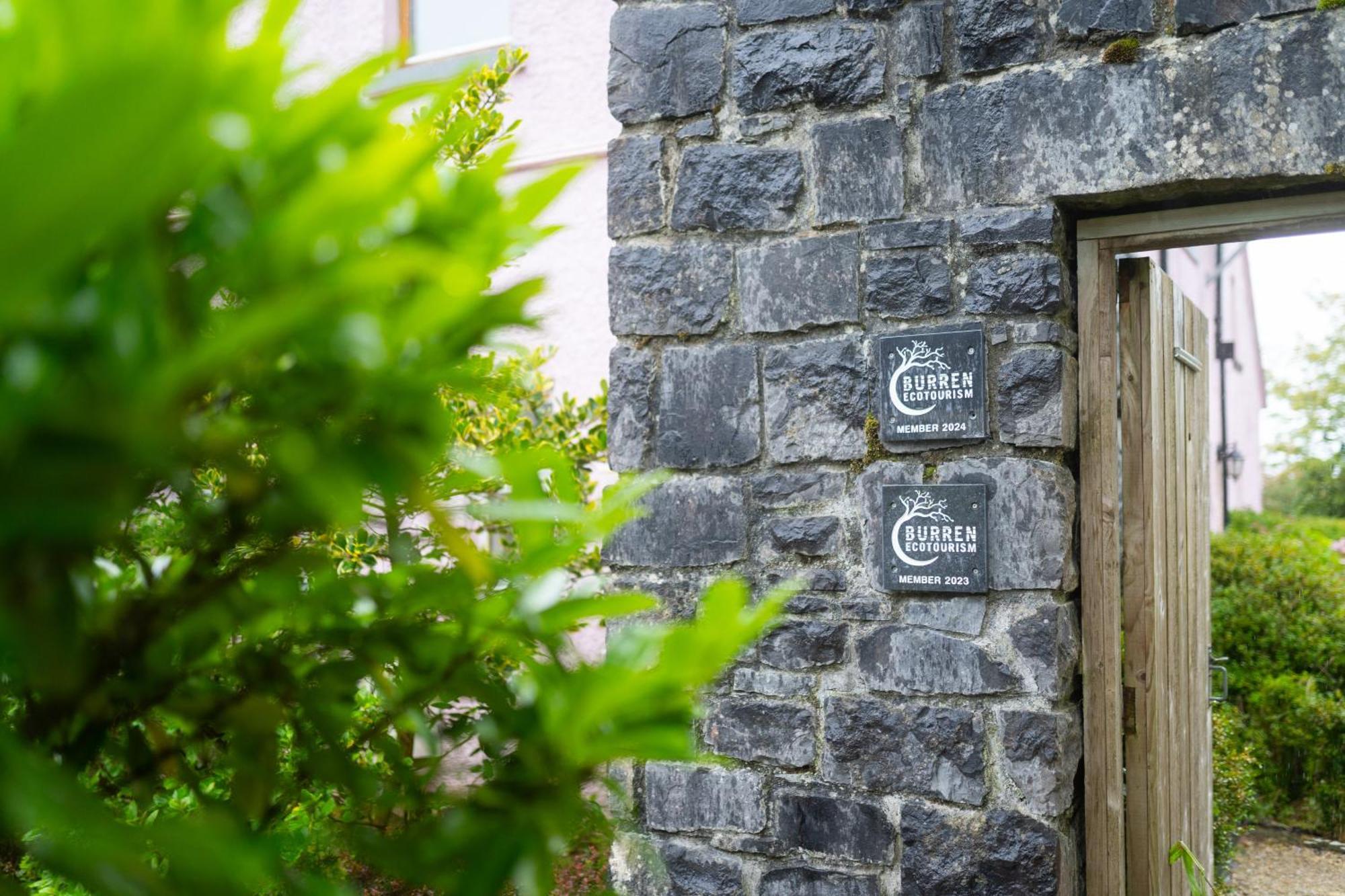 Burren Court Lodge Ballyvaughan Buitenkant foto