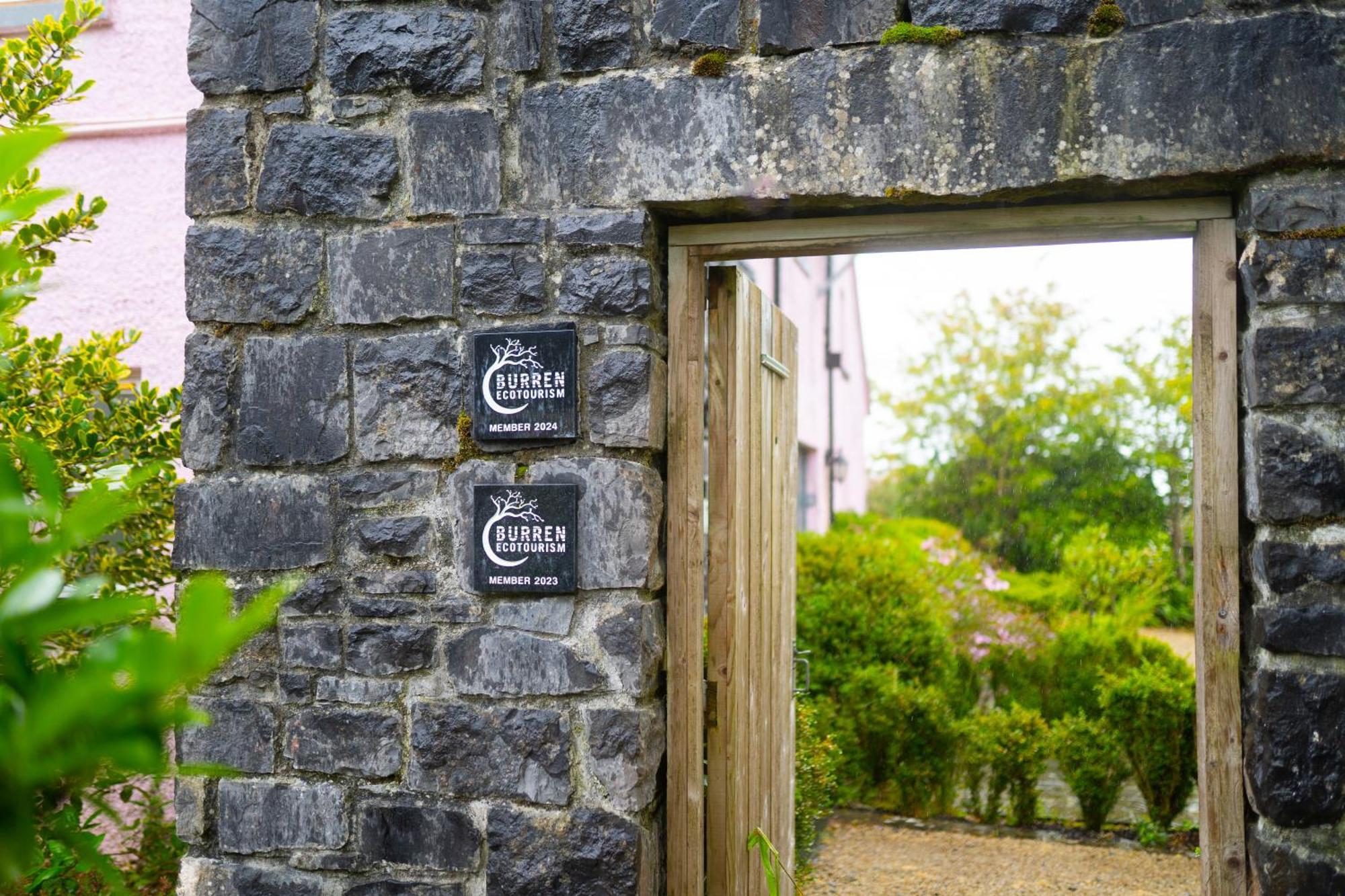 Burren Court Lodge Ballyvaughan Buitenkant foto