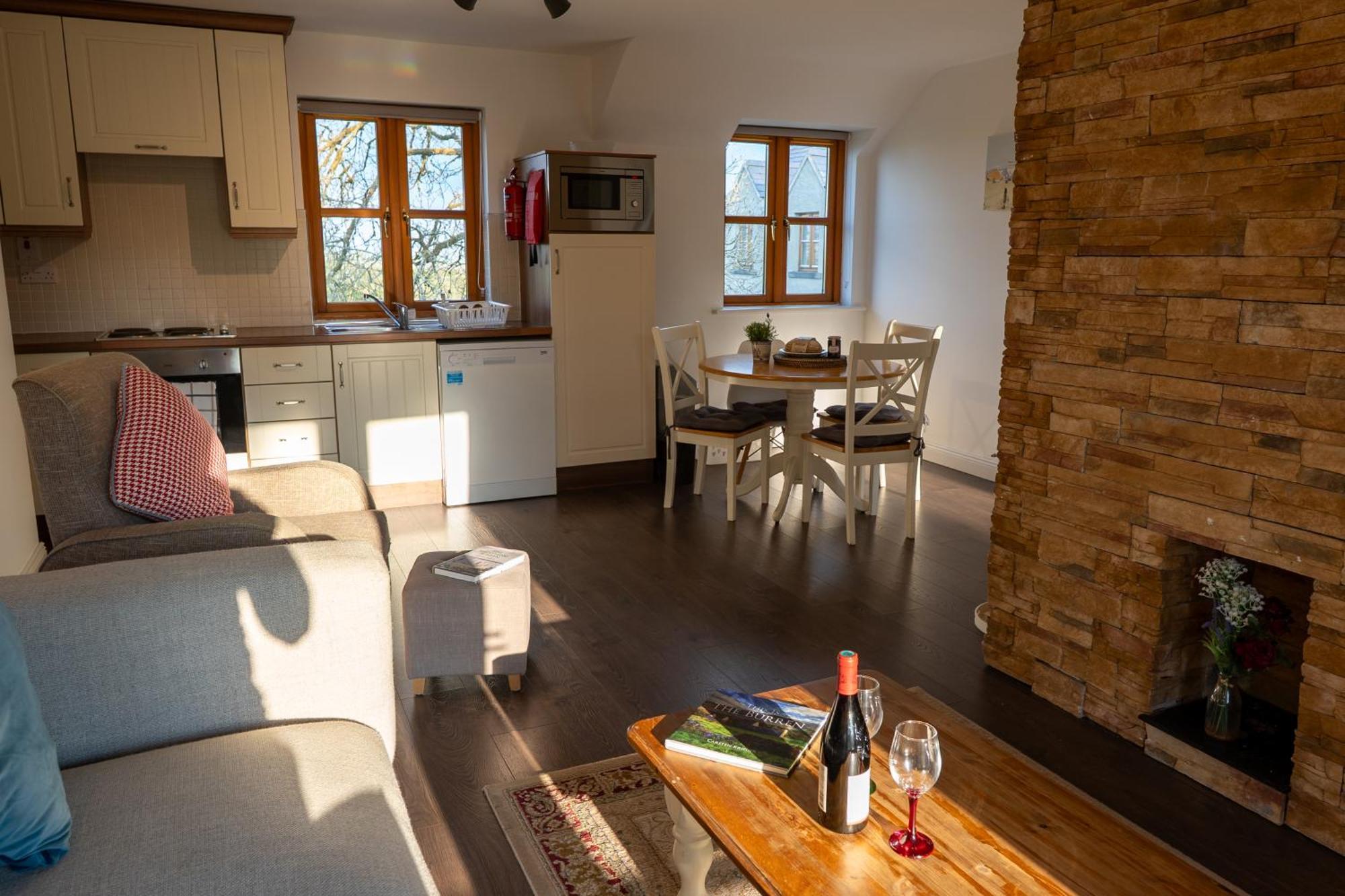 Burren Court Lodge Ballyvaughan Buitenkant foto