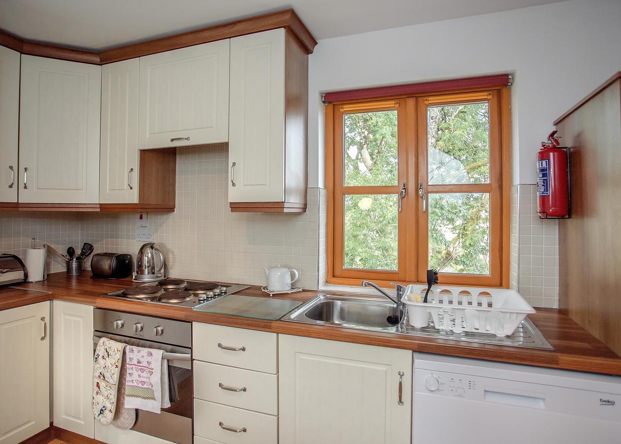 Burren Court Lodge Ballyvaughan Buitenkant foto