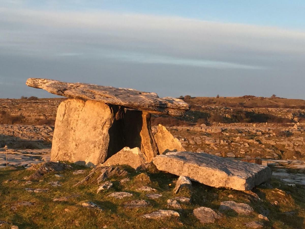 Burren Court Lodge Ballyvaughan Buitenkant foto