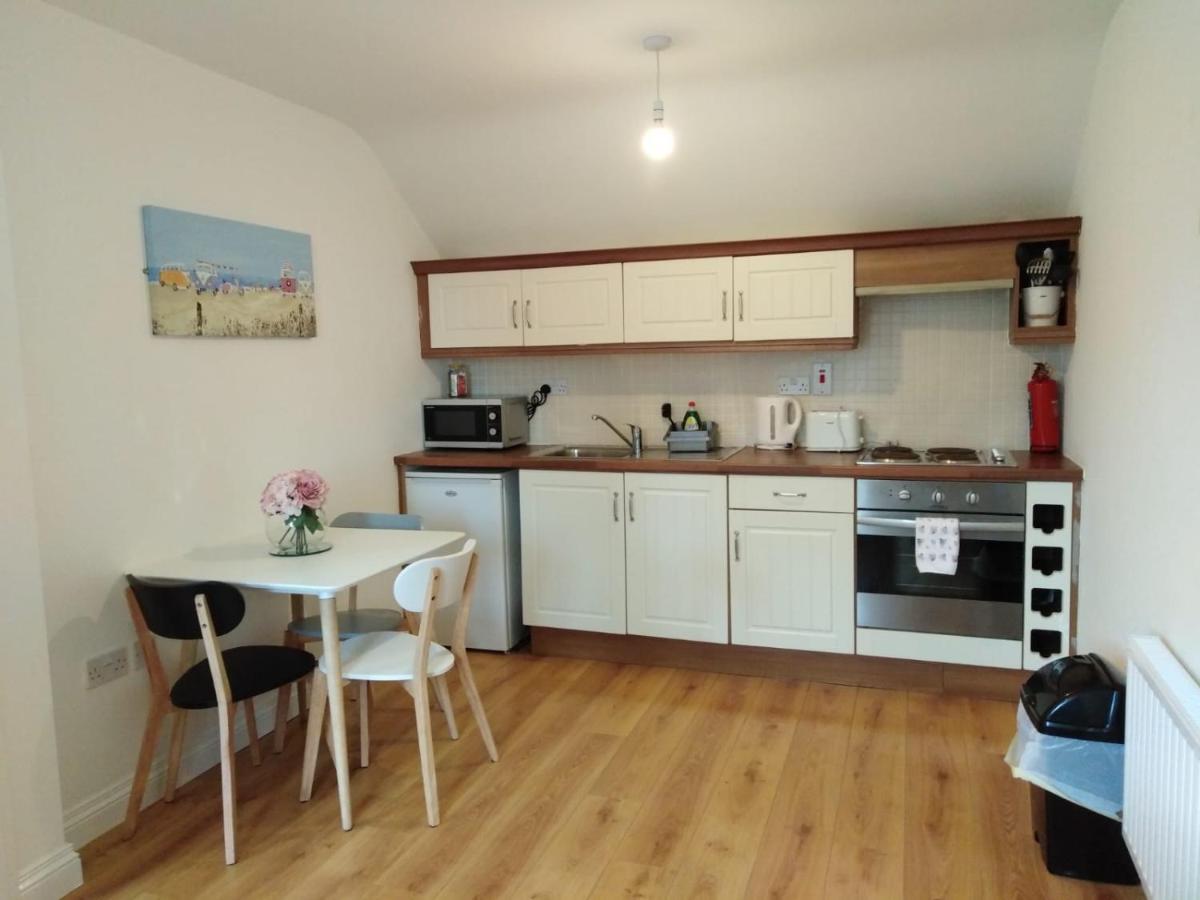 Burren Court Lodge Ballyvaughan Buitenkant foto